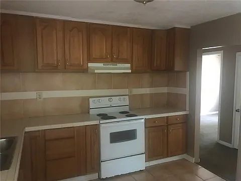 5th image of 705 Stanton Rd