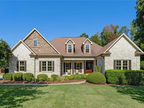 8105 Rogers Ct, Greensboro, NC 27455