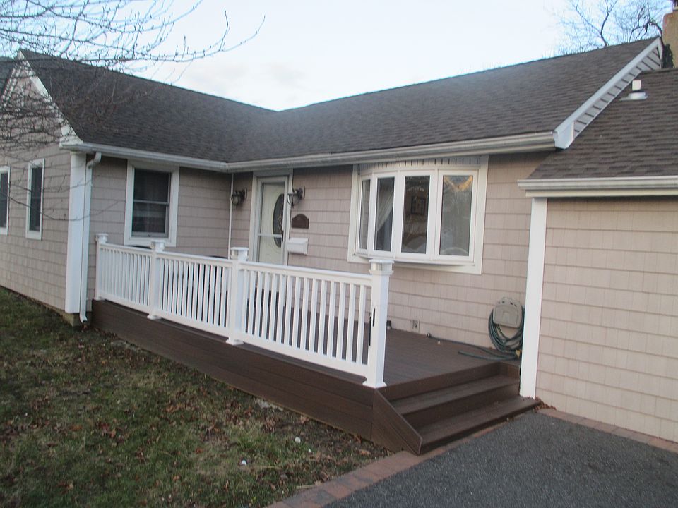 1st image of 55 Beachwood Dr