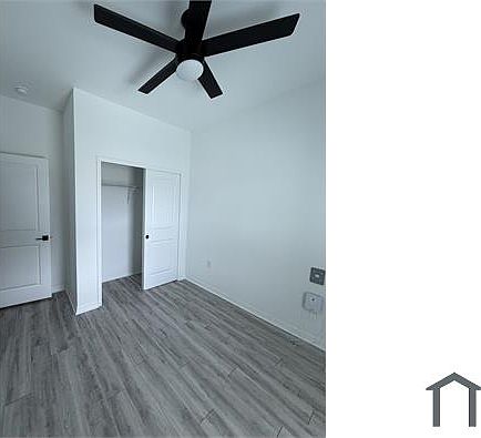 4th image of 4216 Santa Barbara Blvd