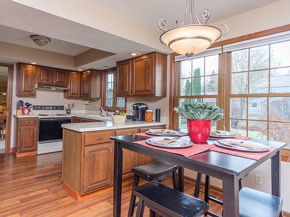 3rd image of 3476 Sage Dr