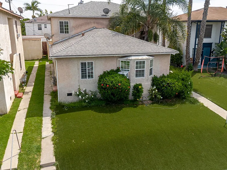 1708 S Crescent Heights Blvd — Photo 2
