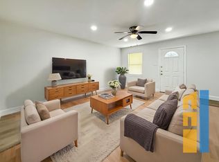 1016 E Walker St APT 4, League City, TX 77573