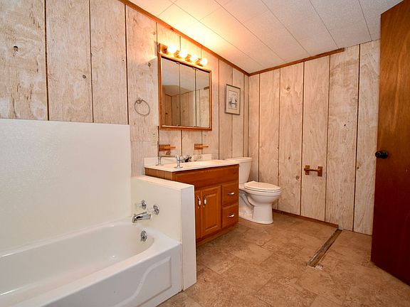 5th image of 856 Forsythe Rd