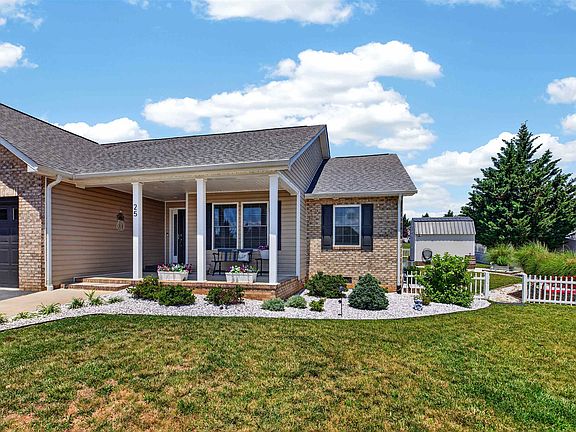 3rd image of 25 Meriwether Cir