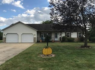 176 E Shenandoah Ct, Kouts, IN 46347