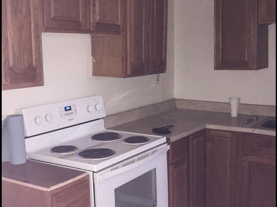 2nd image of 70 Ontario St APT 2