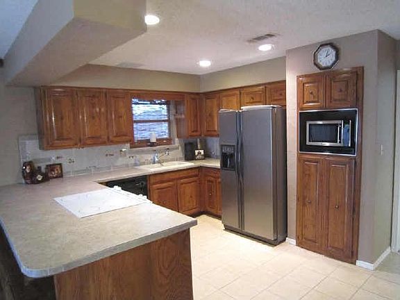 5th image of 2801 Big Oaks Dr