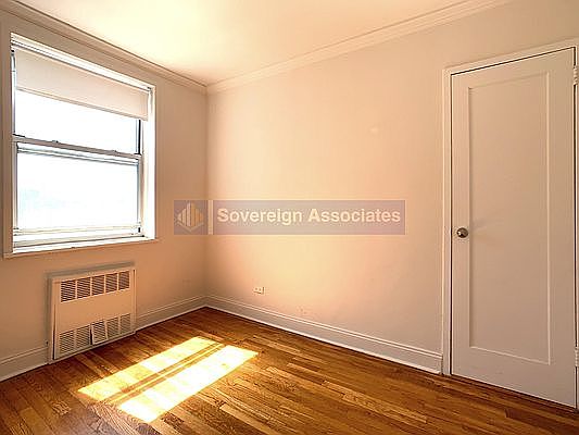 4th image of 3555 Oxford Ave APT 7G