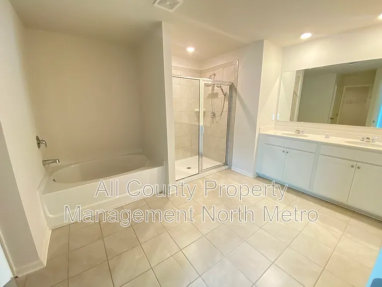 2715 Poppy Ct — Photo 9