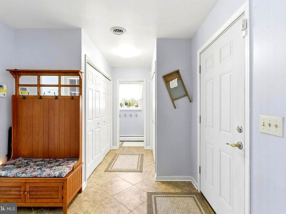 3rd image of 328 Mount Royal Ave