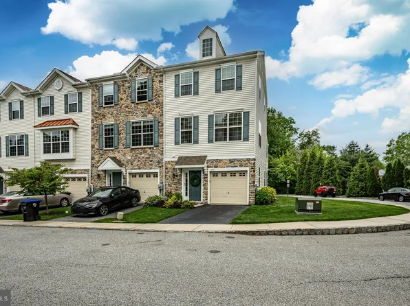 4117 Sophia Ln, Boothwyn, PA 19061