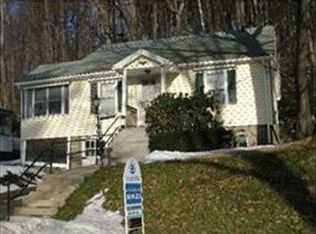 38 Glendale St, Worcester, MA 01602