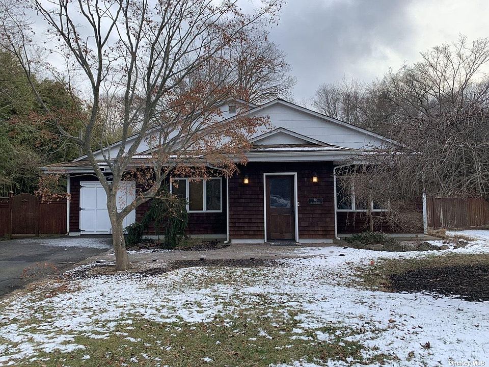 1st image of 216 2nd St