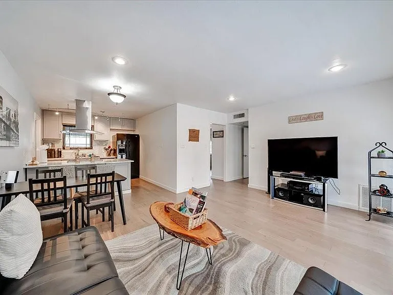 8001 Briarwood Ln — Photo 10