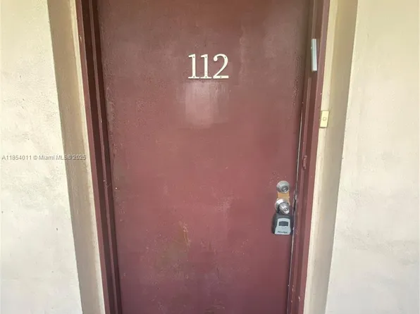 3301 N Country Club Dr APT 112, Aventura, FL 33180