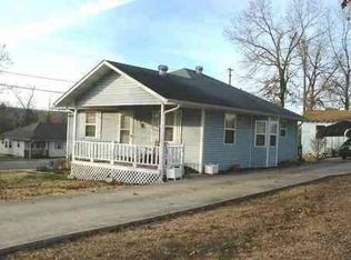 301 Walnut St, Flippin, AR 72634