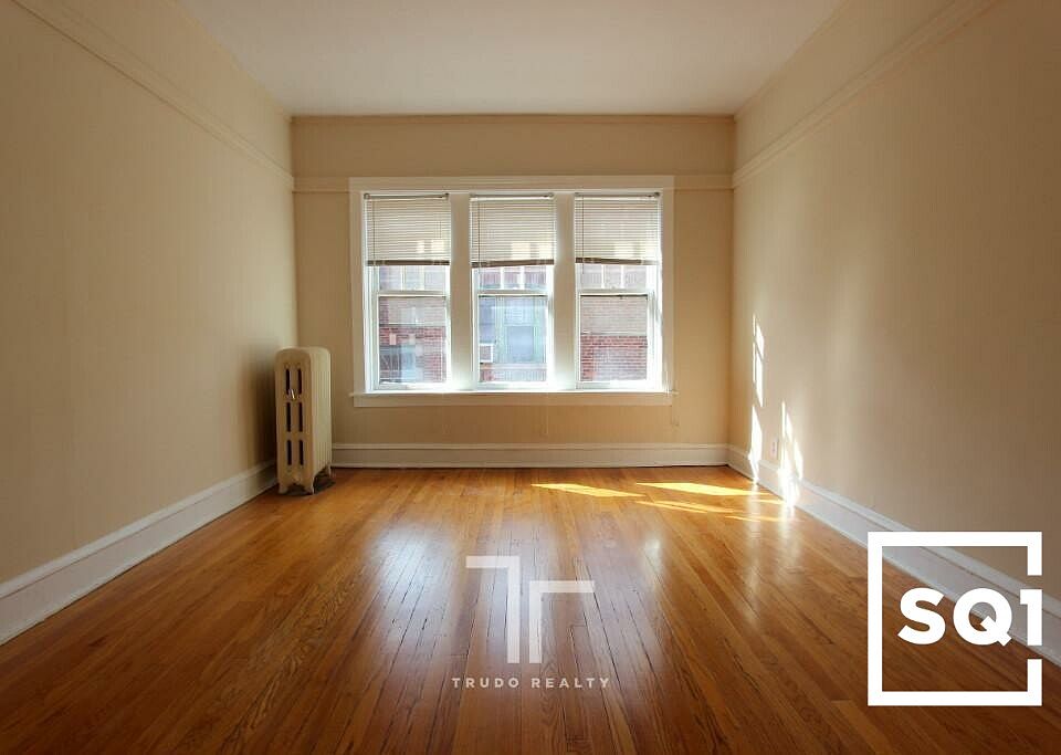 1st image of 630 W Arlington Pl #634.5-33