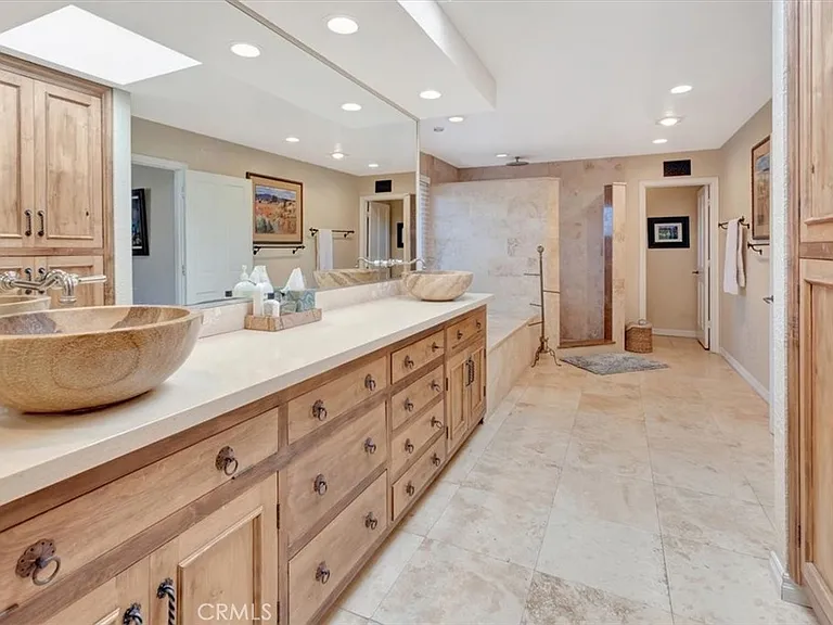 22861 Bergantin — Photo 32