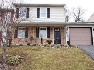 18 Russet Ln, Millersville, PA 17551