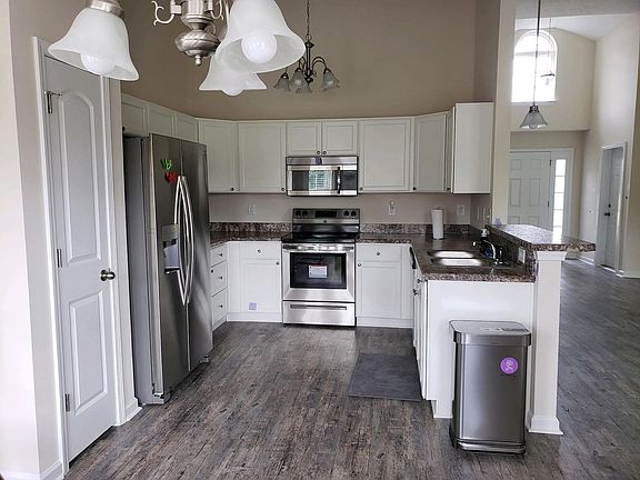 5th image of 55 Palmetto Green Dr