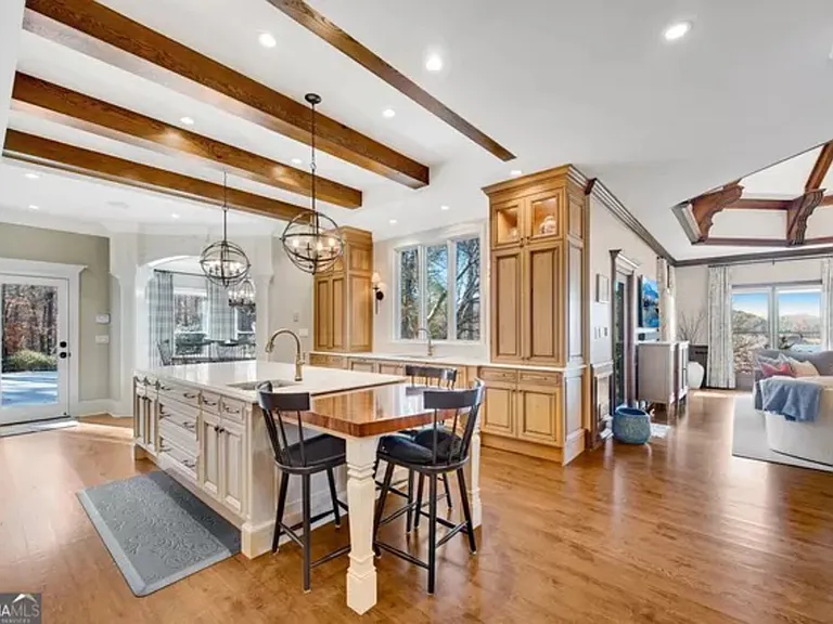Saddlesprings Dr — Photo 16