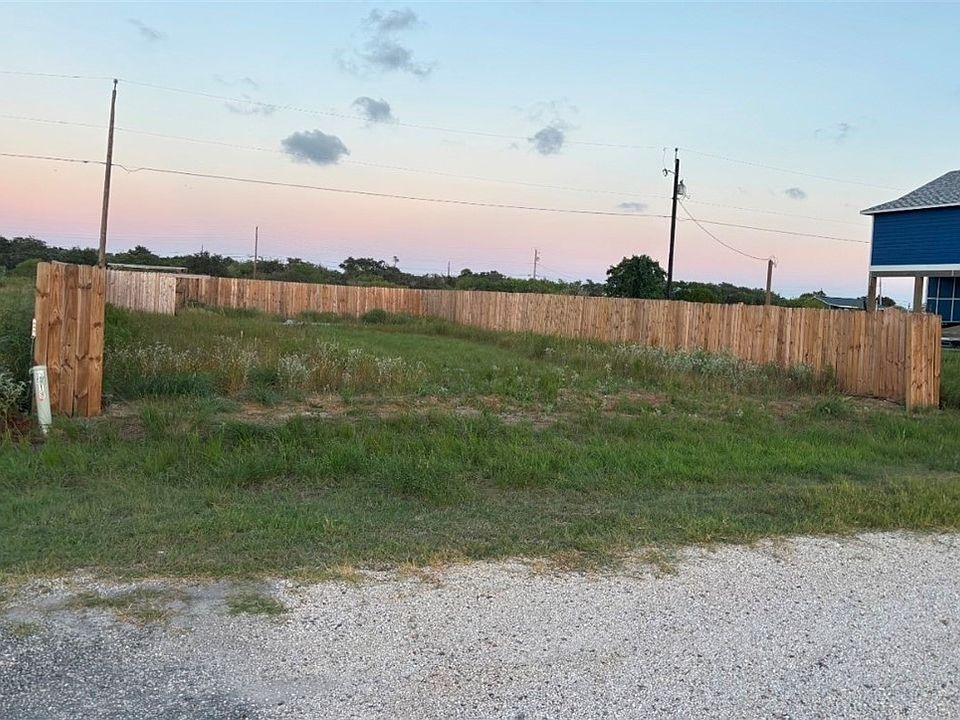 1st image of 6 Bayview Loop