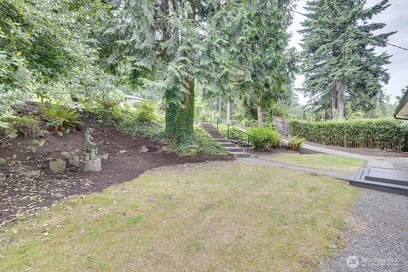 5th image of 15062 SE 44th Street