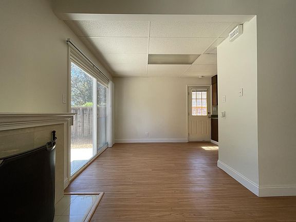 5th image of 864 S Bernardo Ave