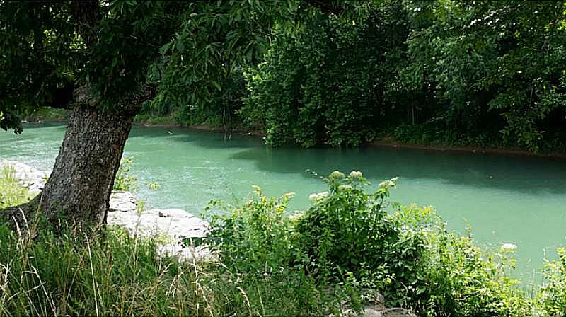 2nd image of 4 89 Acres Rd