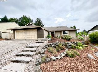 1952 SW 26th Ct, Gresham, OR 97080