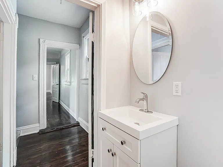 2036 Garrard St — Photo 27