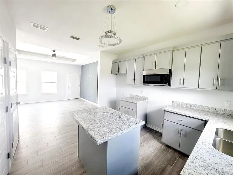 2808 Rosemary Dr #3 — Photo 3