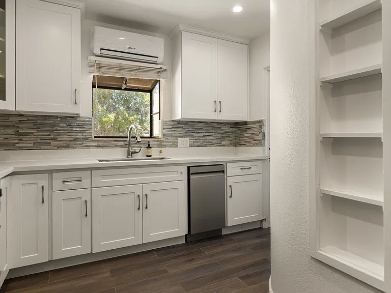 665 Hamilton Ave — Photo 10