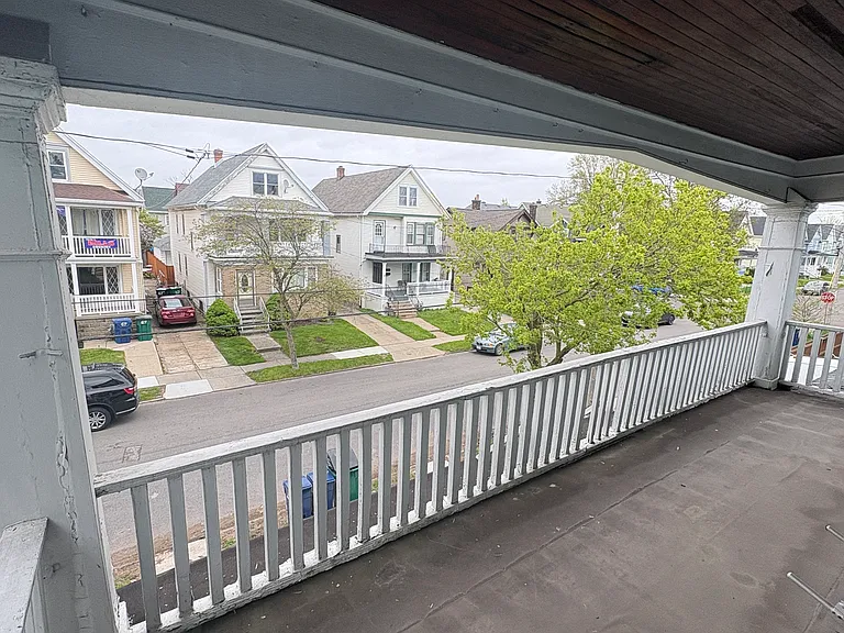 68 Baxter St — Photo 9