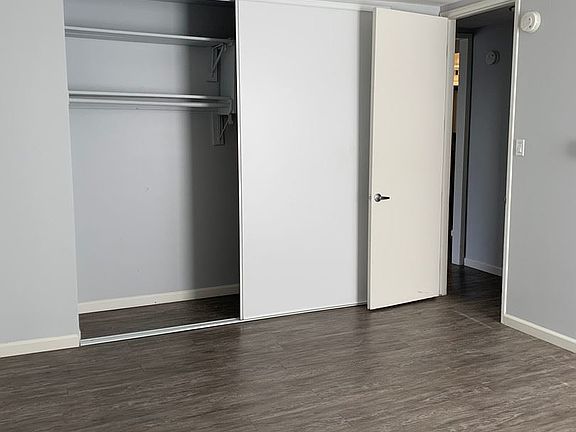5th image of 4471 44th St APT 301