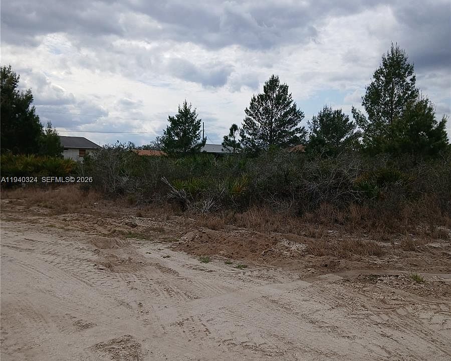 2nd image of 2917 W Gaffney Rd