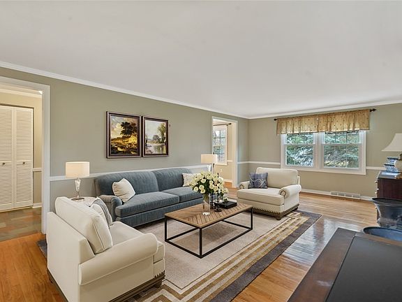 3rd image of 1513 High Knolls Dr