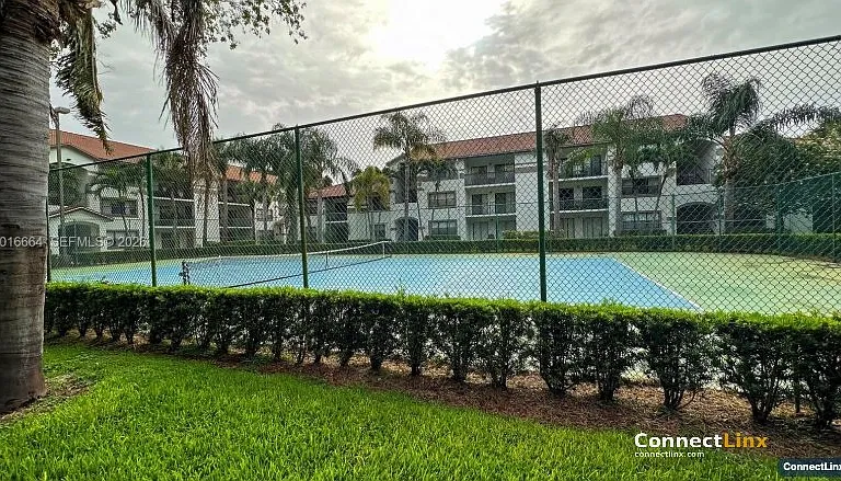 530 S Park Rd — Photo 5