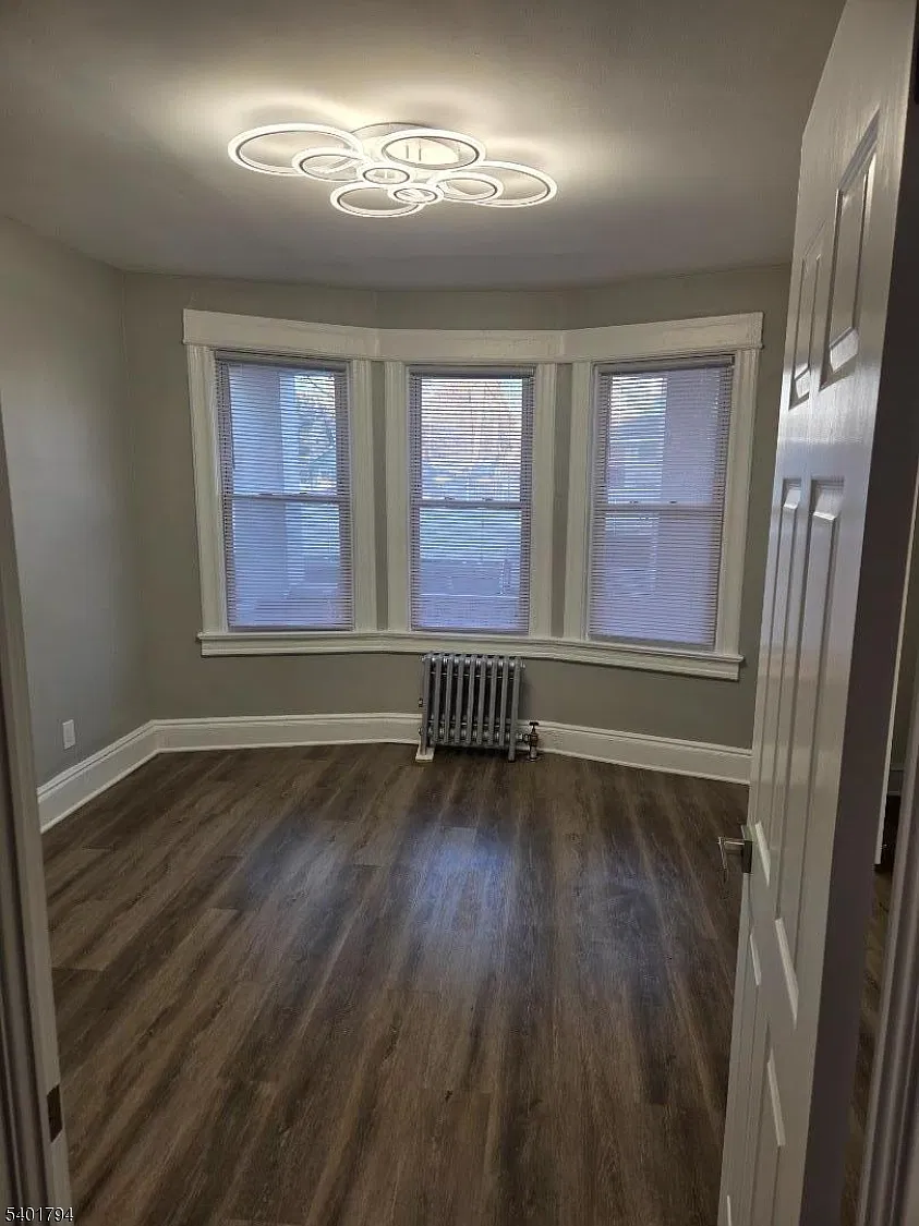 3 bed, 1.0 bath, $2,700 — Photo 3