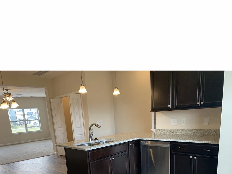 313 Jerry Butler Dr