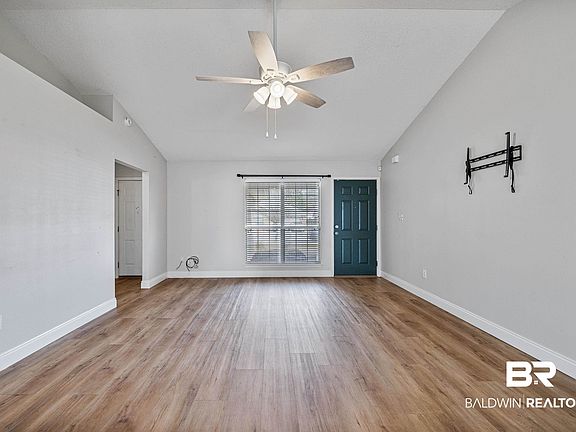5th image of 304 Cluster St