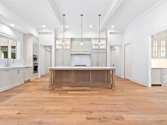 5th image of 6509 Fernwood Cir