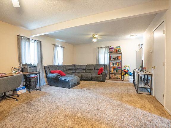 3rd image of 420 W Mills St