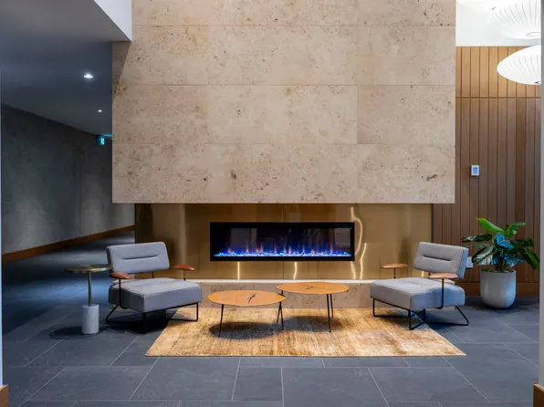 6687 Nelson Ave #406, West Vancouver, BC V7W 2B2