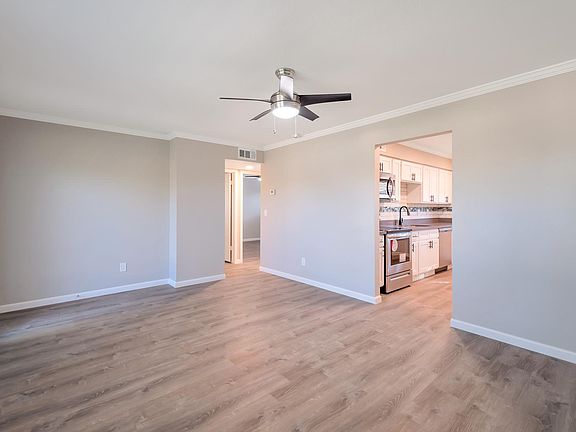 5th image of 515 E Dunbar Dr APT 11