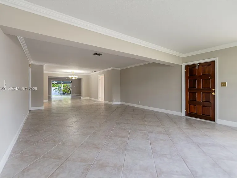 947 Lincoln St — Photo 27