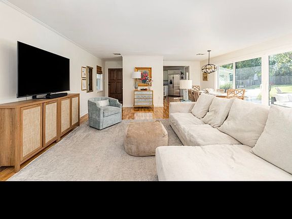 3rd image of 725 Elysian Fields Rd