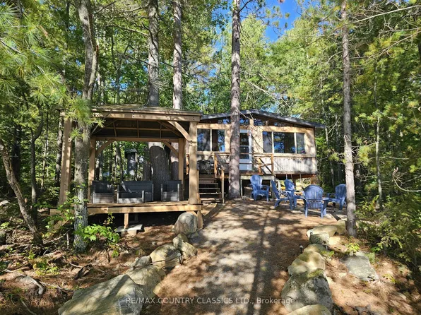 378 Spectacle Lake Rd, Madawaska Valley, ON K0J 1B0