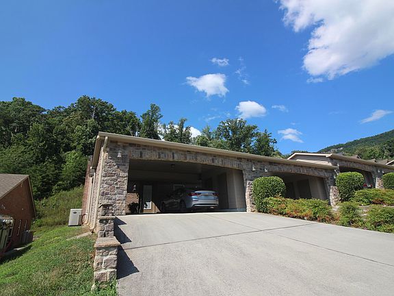3rd image of 3616 Brass Lantern Way #51